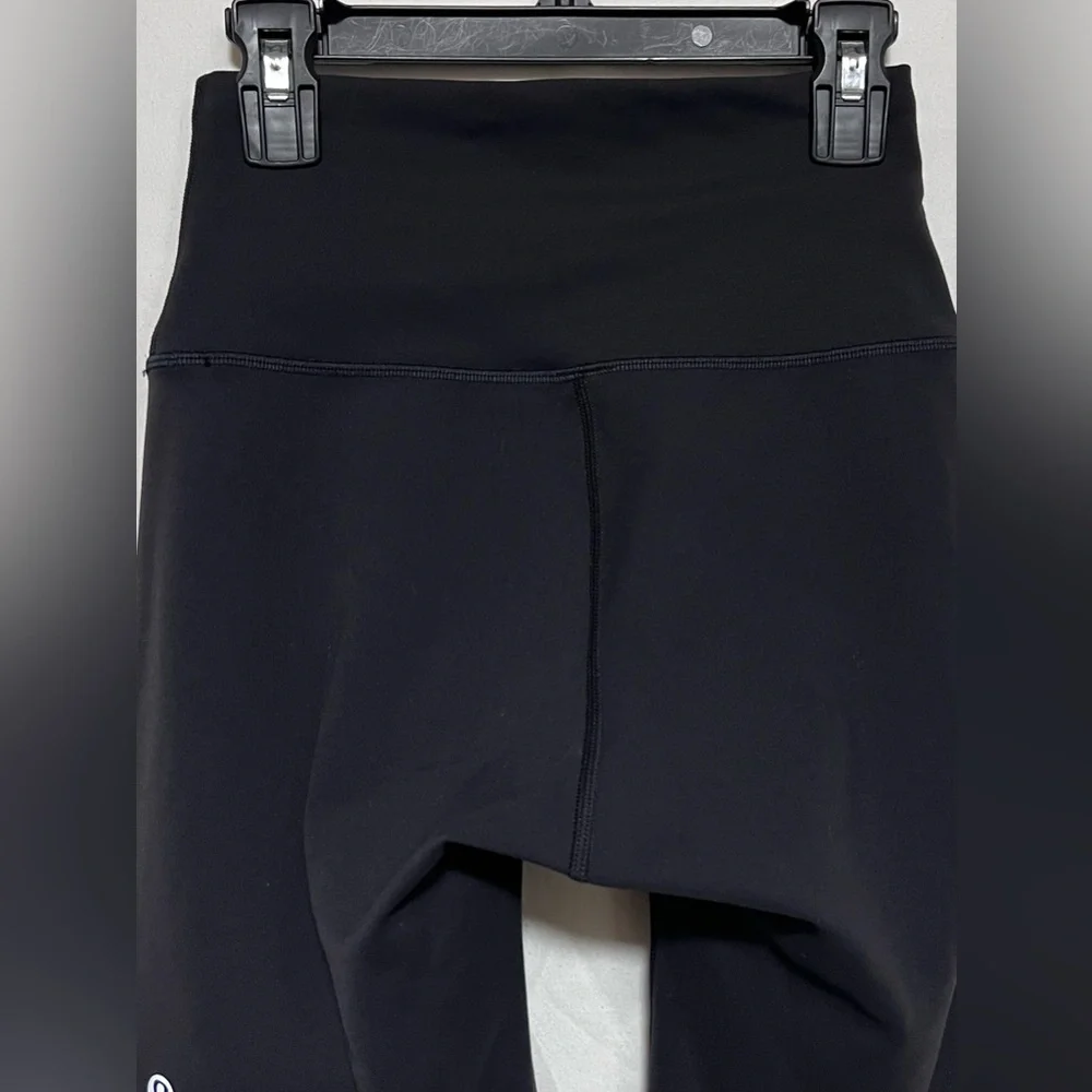 Lululemon Wunder Train Contour Fit High-Rise Shorts Run Yoga Gym Activewear